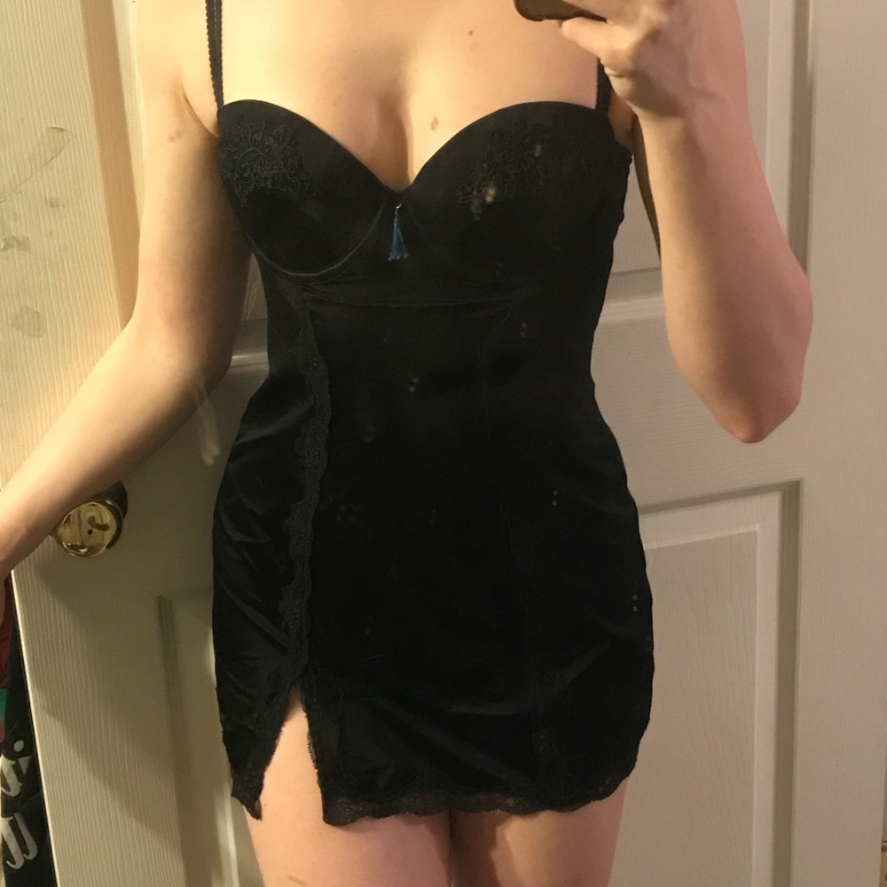 Black lace padded vintage inspired slip